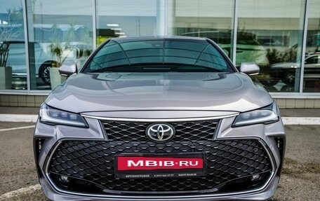 Toyota Avalon, 2022 год, 3 198 000 рублей, 2 фотография