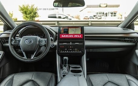 Toyota Avalon, 2022 год, 3 198 000 рублей, 14 фотография