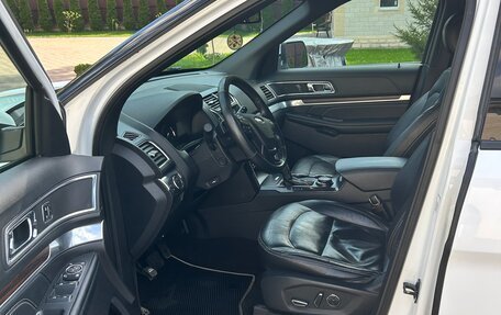 Ford Explorer VI, 2017 год, 3 000 000 рублей, 12 фотография