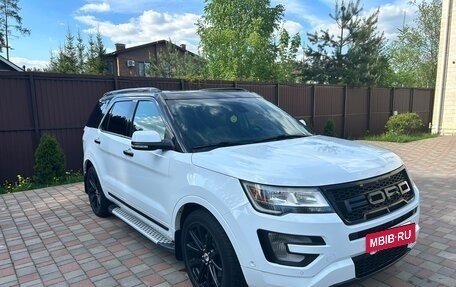 Ford Explorer VI, 2017 год, 3 000 000 рублей, 3 фотография