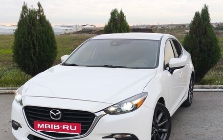 Mazda 3, 2018 год, 1 750 000 рублей, 13 фотография