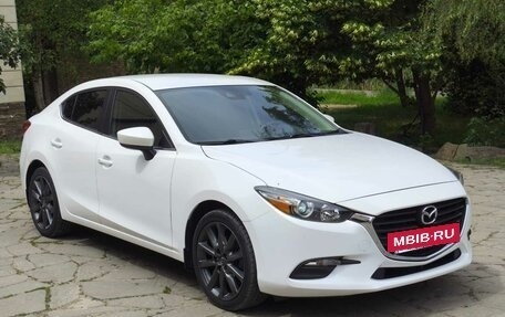 Mazda 3, 2018 год, 1 750 000 рублей, 22 фотография