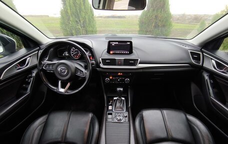 Mazda 3, 2018 год, 1 750 000 рублей, 28 фотография