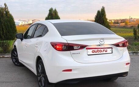Mazda 3, 2018 год, 1 750 000 рублей, 32 фотография