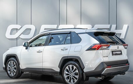 Toyota RAV4, 2021 год, 3 650 000 рублей, 2 фотография