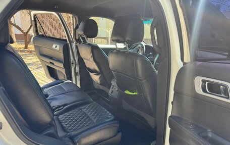 Ford Explorer VI, 2013 год, 1 740 000 рублей, 21 фотография