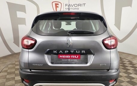 Renault Kaptur I рестайлинг, 2017 год, 1 484 000 рублей, 3 фотография