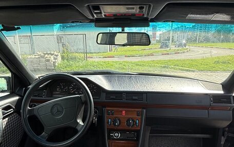Mercedes-Benz E-Класс, 1994 год, 300 000 рублей, 11 фотография
