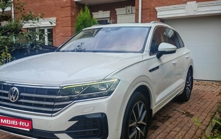 Volkswagen Touareg III, 2018 год, 6 300 000 рублей, 2 фотография