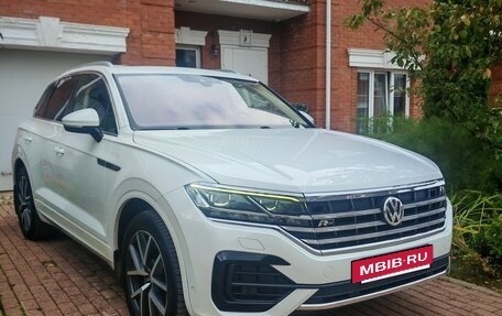 Volkswagen Touareg III, 2018 год, 6 300 000 рублей, 3 фотография