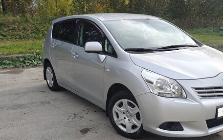 Toyota Verso I, 2012 год, 1 100 000 рублей, 4 фотография