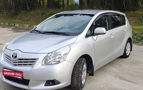 Toyota Verso I, 2012 год, 1 100 000 рублей, 3 фотография