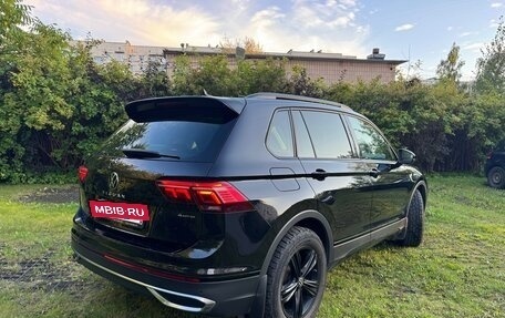 Volkswagen Tiguan II, 2022 год, 3 050 000 рублей, 5 фотография