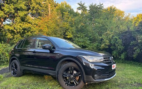 Volkswagen Tiguan II, 2022 год, 3 050 000 рублей, 7 фотография