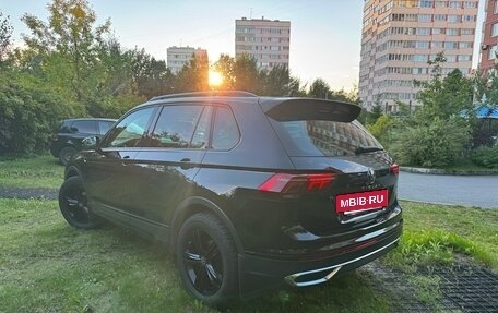 Volkswagen Tiguan II, 2022 год, 3 050 000 рублей, 4 фотография