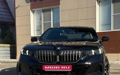 BMW 5 серия, 2023 год, 6 500 000 рублей, 4 фотография
