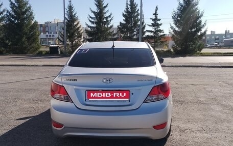 Hyundai Solaris II рестайлинг, 2012 год, 650 000 рублей, 1 фотография