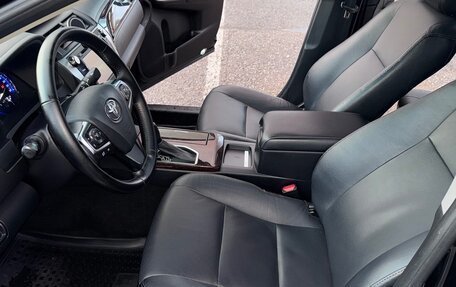 Toyota Camry, 2017 год, 2 250 000 рублей, 18 фотография