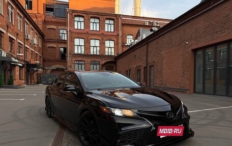Toyota Camry, 2022 год, 3 250 000 рублей, 4 фотография