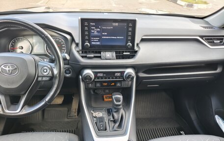 Toyota RAV4, 2022 год, 3 198 999 рублей, 9 фотография