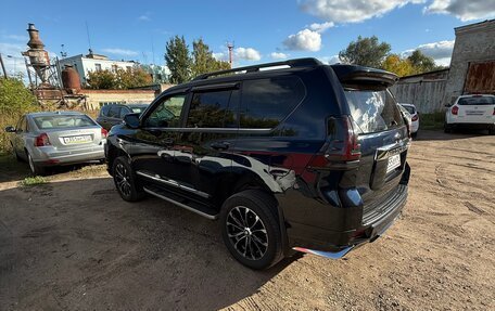 Toyota Land Cruiser Prado 150 рестайлинг 2, 2018 год, 5 650 000 рублей, 9 фотография