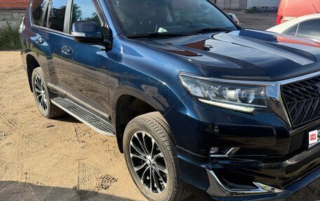 Toyota Land Cruiser Prado 150 рестайлинг 2, 2018 год, 5 650 000 рублей, 5 фотография