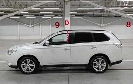 Mitsubishi Outlander III рестайлинг 3, 2013 год, 890 000 рублей, 8 фотография