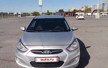 Hyundai Solaris II рестайлинг, 2012 год, 650 000 рублей, 3 фотография