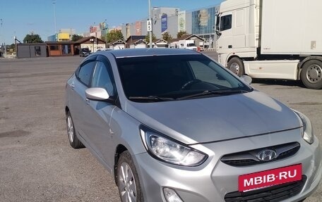 Hyundai Solaris II рестайлинг, 2012 год, 650 000 рублей, 2 фотография