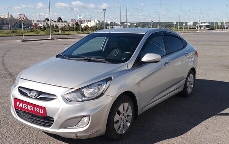 Hyundai Solaris II рестайлинг, 2012 год, 650 000 рублей, 4 фотография