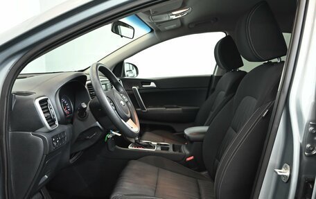 KIA Sportage IV рестайлинг, 2019 год, 2 370 000 рублей, 10 фотография