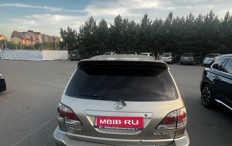 Toyota Harrier, 2001 год, 800 000 рублей, 8 фотография