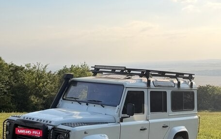 Land Rover Defender I, 2010 год, 2 000 000 рублей, 3 фотография