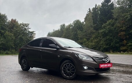 Hyundai Solaris II рестайлинг, 2014 год, 880 000 рублей, 2 фотография