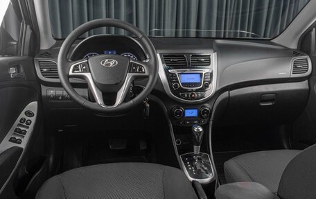 Hyundai Solaris II рестайлинг, 2013 год, 869 000 рублей, 6 фотография