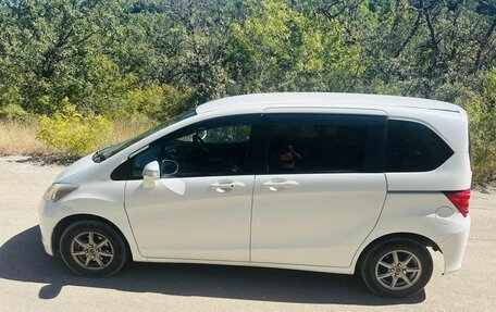 Honda Freed I, 2010 год, 1 100 000 рублей, 2 фотография