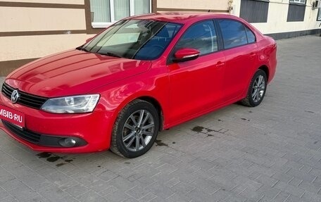 Volkswagen Jetta VI, 2011 год, 950 000 рублей, 10 фотография