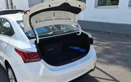 Hyundai Solaris II рестайлинг, 2020 год, 1 750 000 рублей, 15 фотография