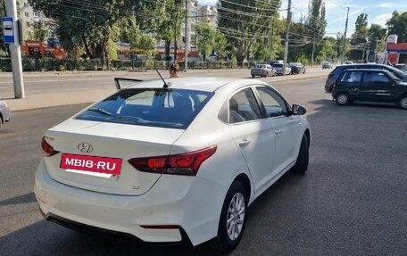 Hyundai Solaris II рестайлинг, 2020 год, 1 750 000 рублей, 17 фотография