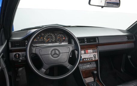 Mercedes-Benz E-Класс, 1994 год, 4 700 000 рублей, 8 фотография