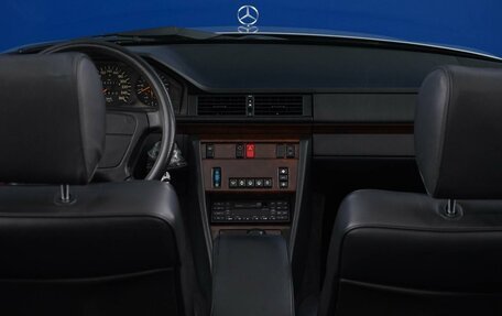 Mercedes-Benz E-Класс, 1994 год, 4 700 000 рублей, 18 фотография