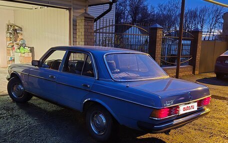 Mercedes-Benz W123, 1982 год, 650 000 рублей, 3 фотография