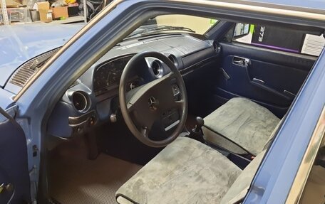 Mercedes-Benz W123, 1982 год, 650 000 рублей, 10 фотография