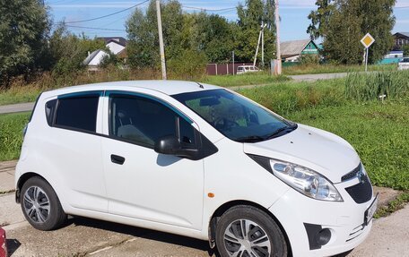 Chevrolet Spark III, 2012 год, 370 000 рублей, 2 фотография