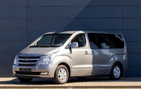 Hyundai Grand Starex Grand Starex I рестайлинг 2, 2011 год, 1 555 000 рублей, 1 фотография