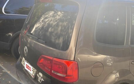 Volkswagen Touran III, 2012 год, 1 000 000 рублей, 3 фотография