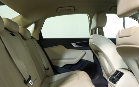 Audi A4, 2016 год, 1 850 000 рублей, 24 фотография
