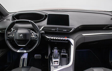 Peugeot 3008 II, 2017 год, 1 820 000 рублей, 13 фотография