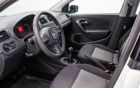 Volkswagen Polo VI (EU Market), 2013 год, 650 000 рублей, 10 фотография