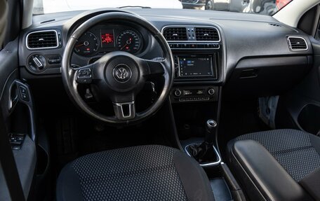 Volkswagen Polo VI (EU Market), 2012 год, 680 000 рублей, 6 фотография